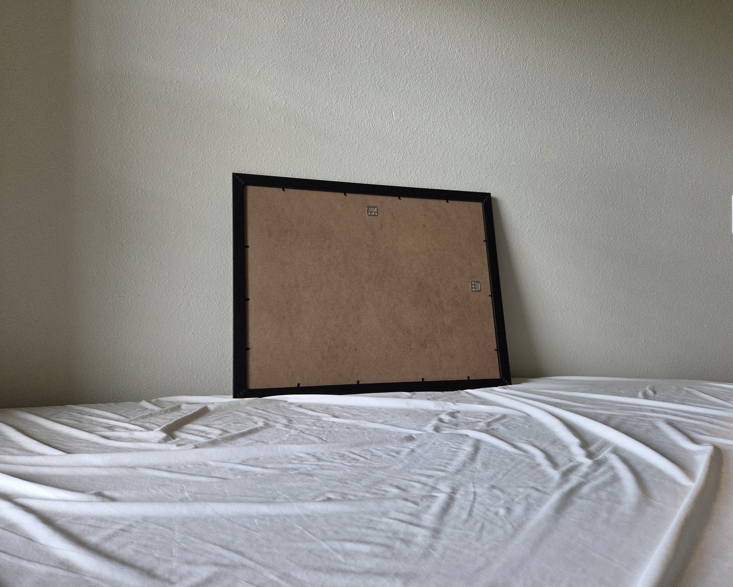 18"x24" Black Plastic Frame with Toothed Hooks for Vertical or Horizontal Hanging